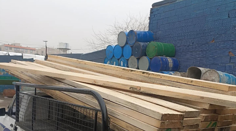 اجاره بشکه و تخته بنایی در آزادی